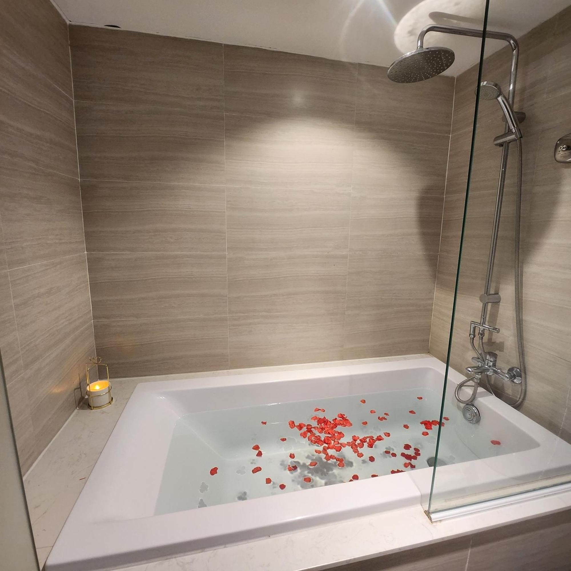 The Mcr Luxury Nha Trang Hotel Bagian luar foto